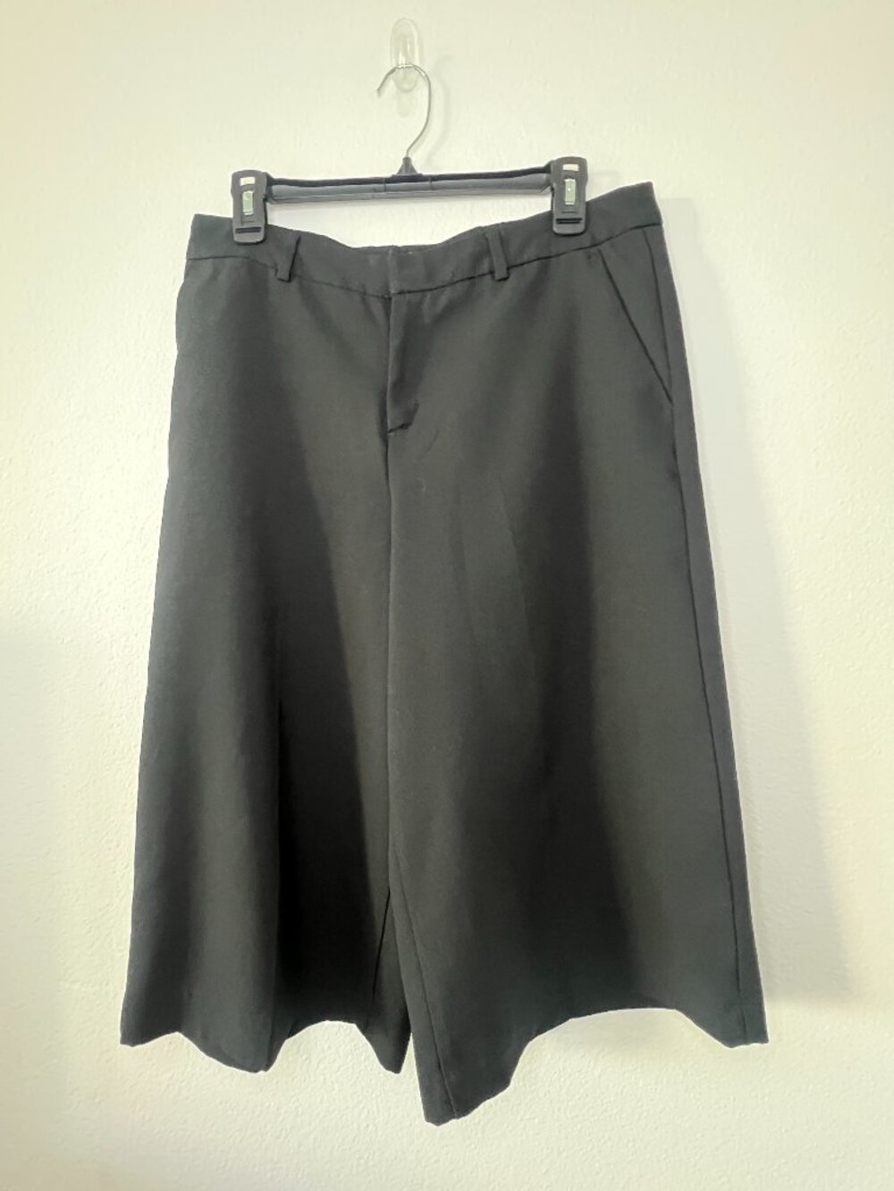 Y2K Wide Leg Black Culotte Pants 19" Inseam Sz 8 Banana Republic Crop Academia